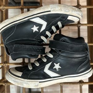Boys Kids Black Leather high top Converse shoes size 1 youth